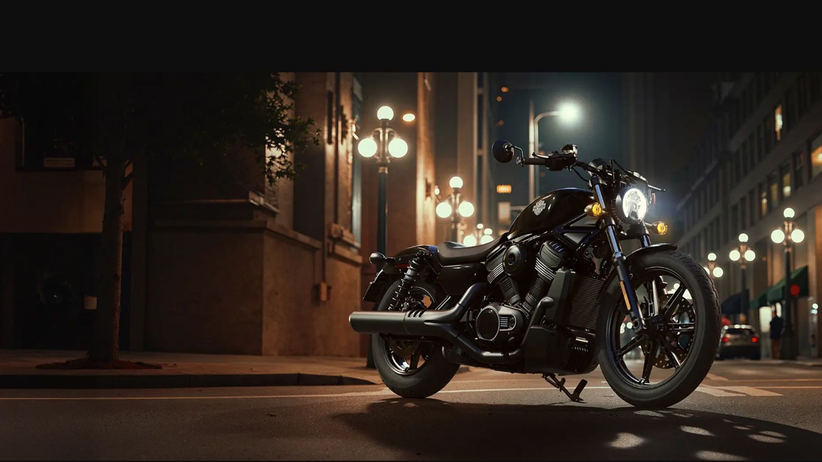Με λίγα λόγια, η Nightster είναι η Harley-Davidson που κάνει την είσοδο στη μάρκα πιο άμεση: κρατά τον χαρακτήρα, την εμφάνιση και τον V2 κινητήρα που