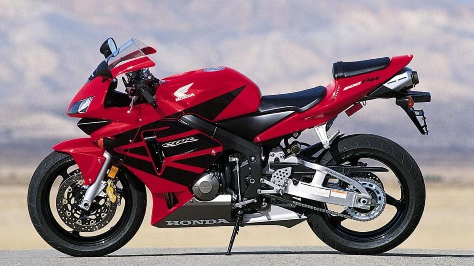 Η εμφάνιση του Honda CBR600RR το 2003 σηματοδότησε τη μετάβαση της Honda από τα πιο «πολιτισμένα» CBR600F σε μια καθαρόαιμη supersport φιλοσοφία.