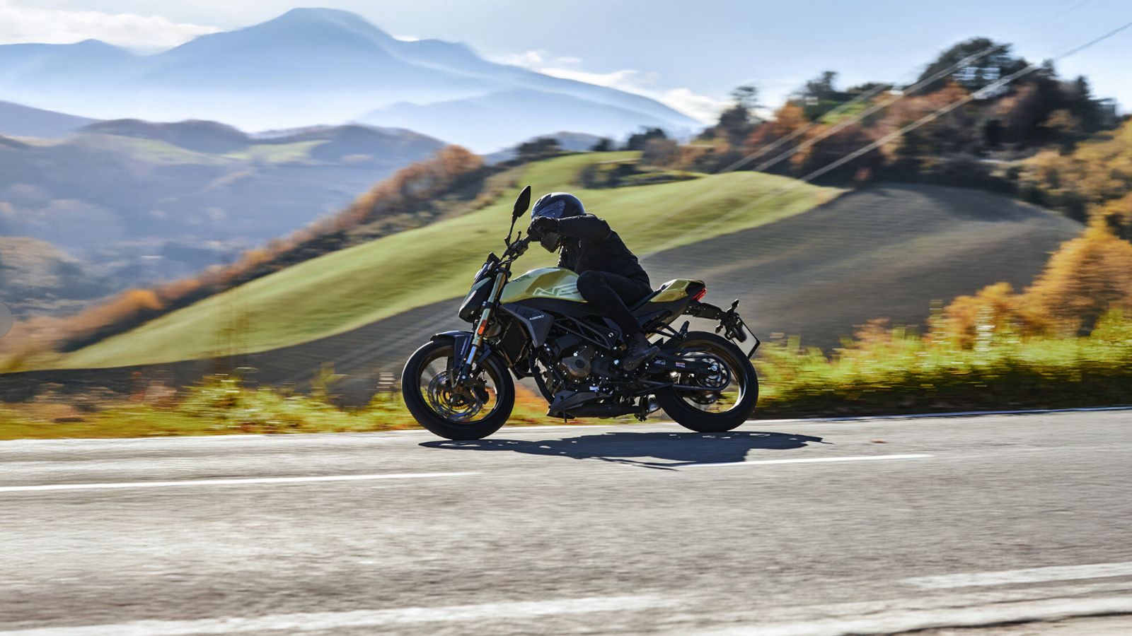 Στην καρδιά του μοντέλου της Morbidelli «χτυπάει» ένας μονοκύλινδρος κινητήρας 292 κ.εκ., υδρόψυκτος, με διπλούς εκκεντροφόρους και ισχύ 29,5 ίππων κα