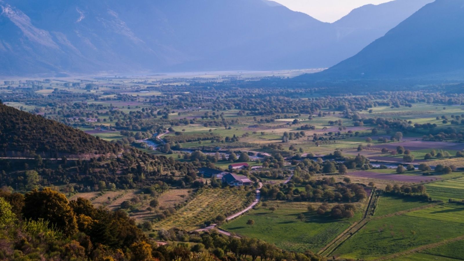 Το οροπέδιο του Φενεού.