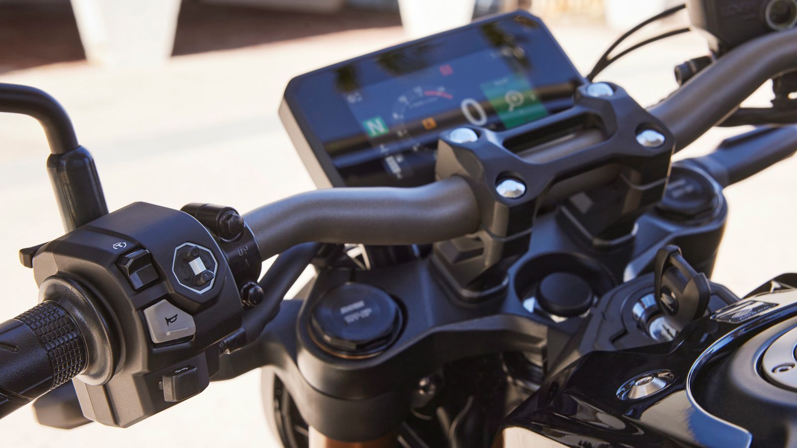 Honda CB650R 2026: Τετρακύλινδρο ρετρό στη μεσαία κατηγορία