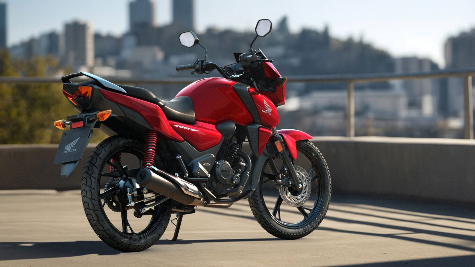 Honda CB125F 2026: Entry-level που οδηγείς και με δίπλωμα αυτοκινήτου