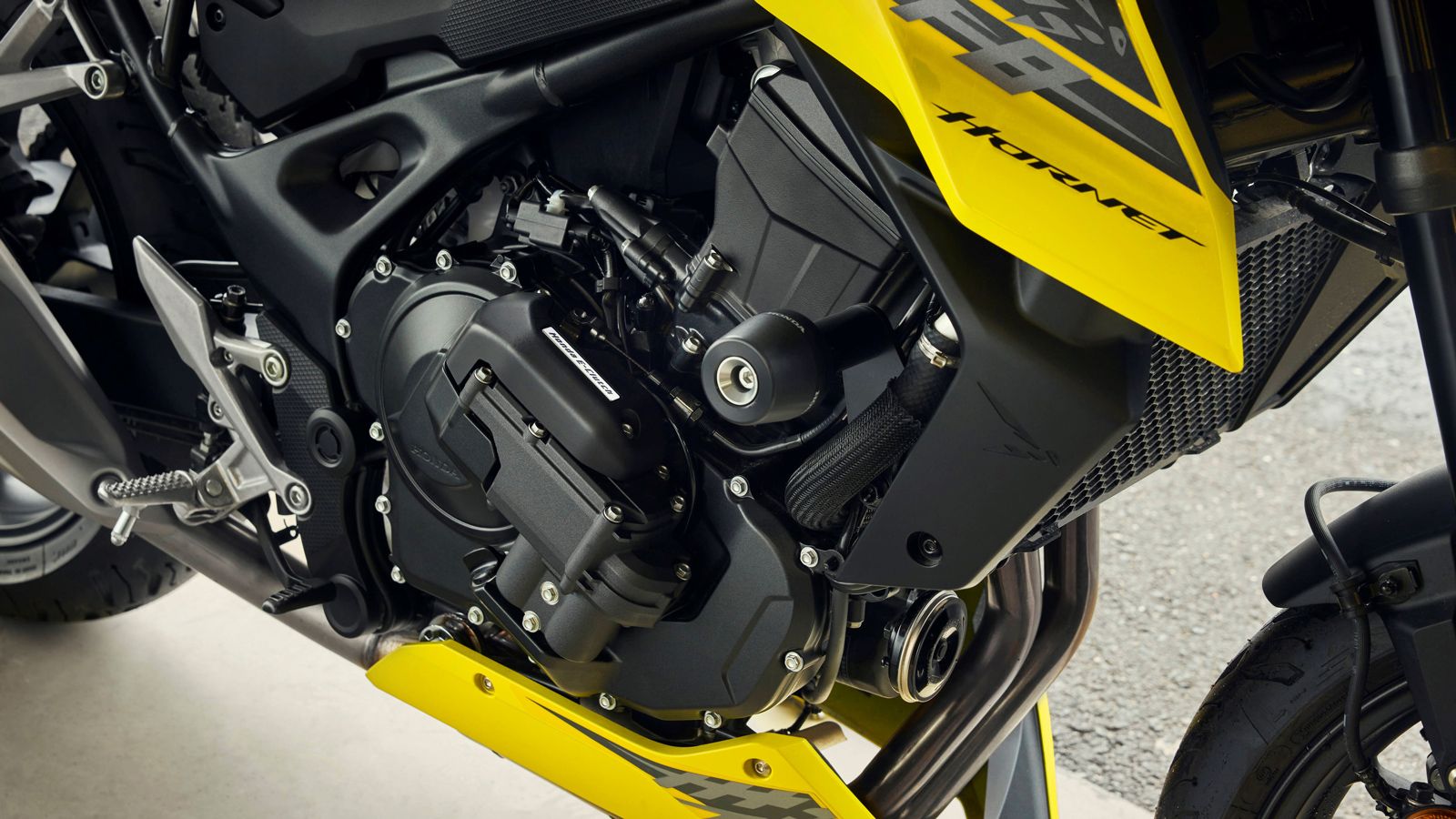 Honda CB750 Hornet 2026 – ελαφριά και με E-clutch πλέον