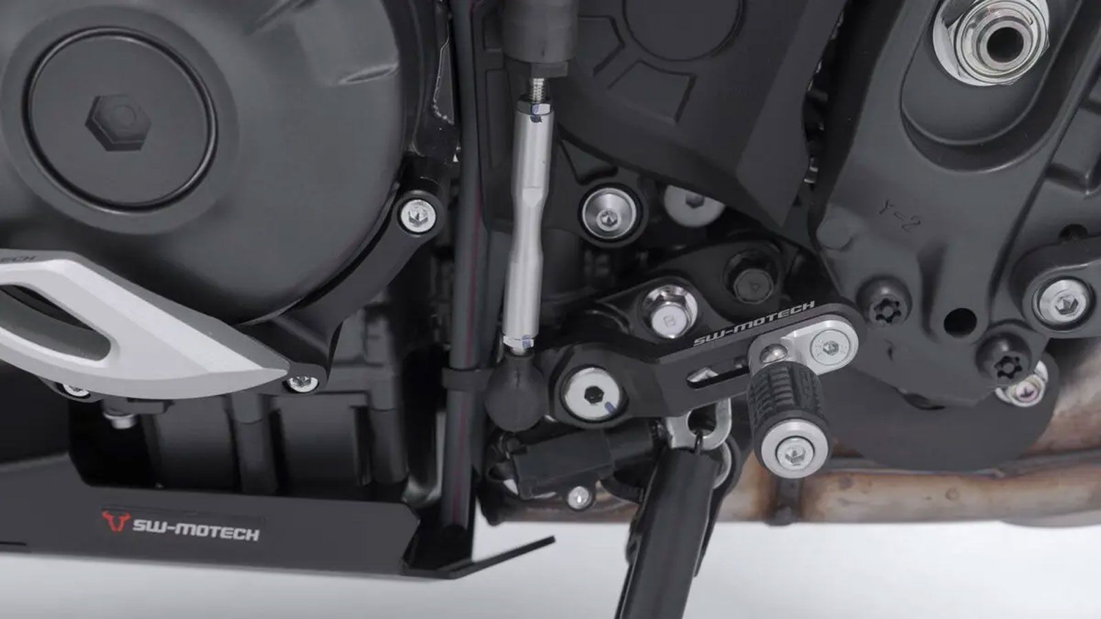 Πώς να ρυθμίσεις σωστά τα χειριστήρια της μοτοσυκλέτας σου για μέγιστη ασφάλεια