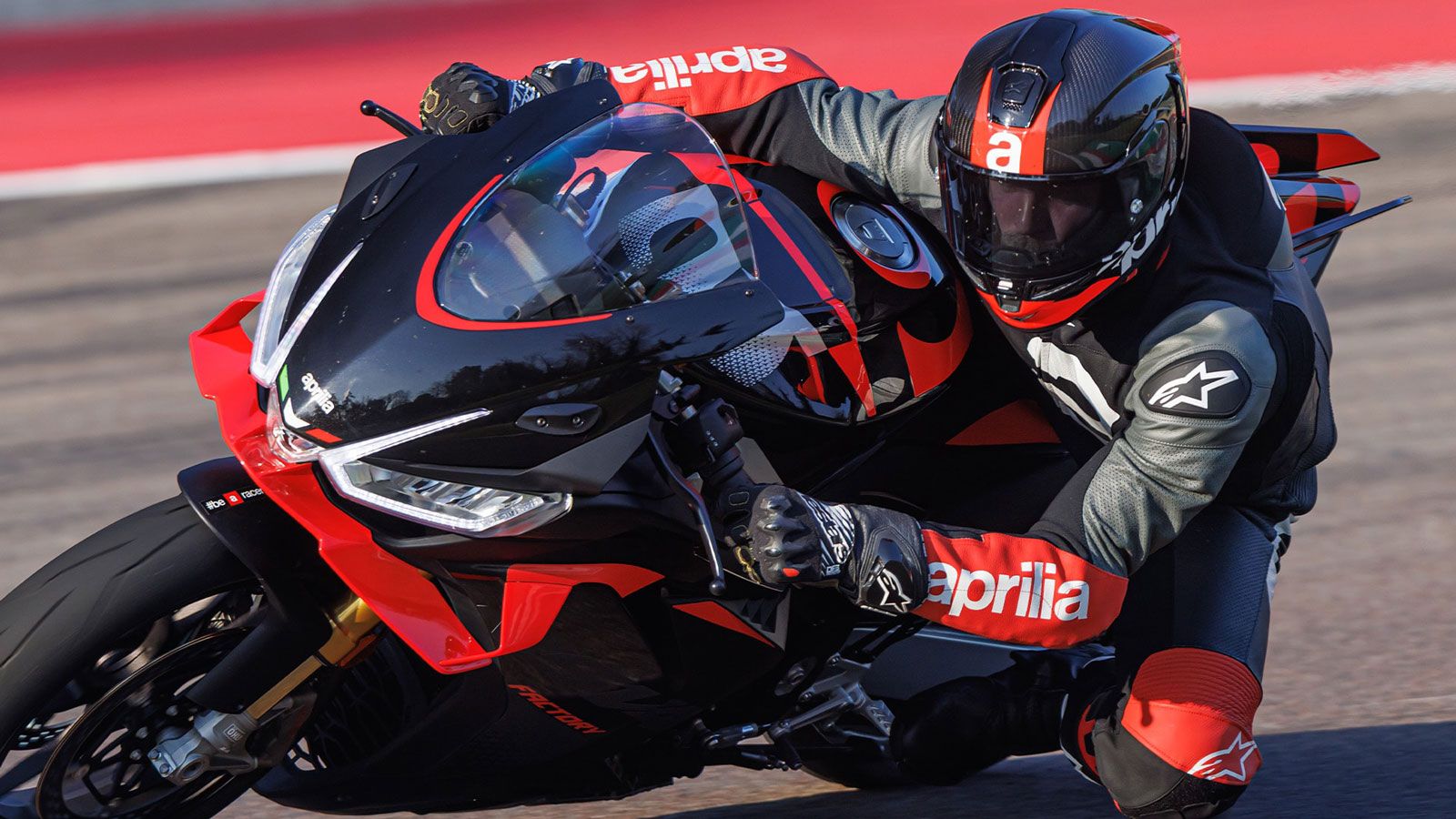 Aprilia RSV4 Factory
