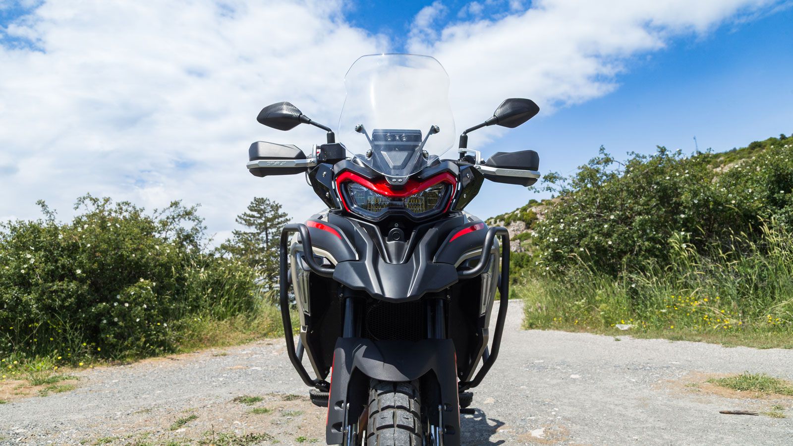 Benelli TRK 702 X,