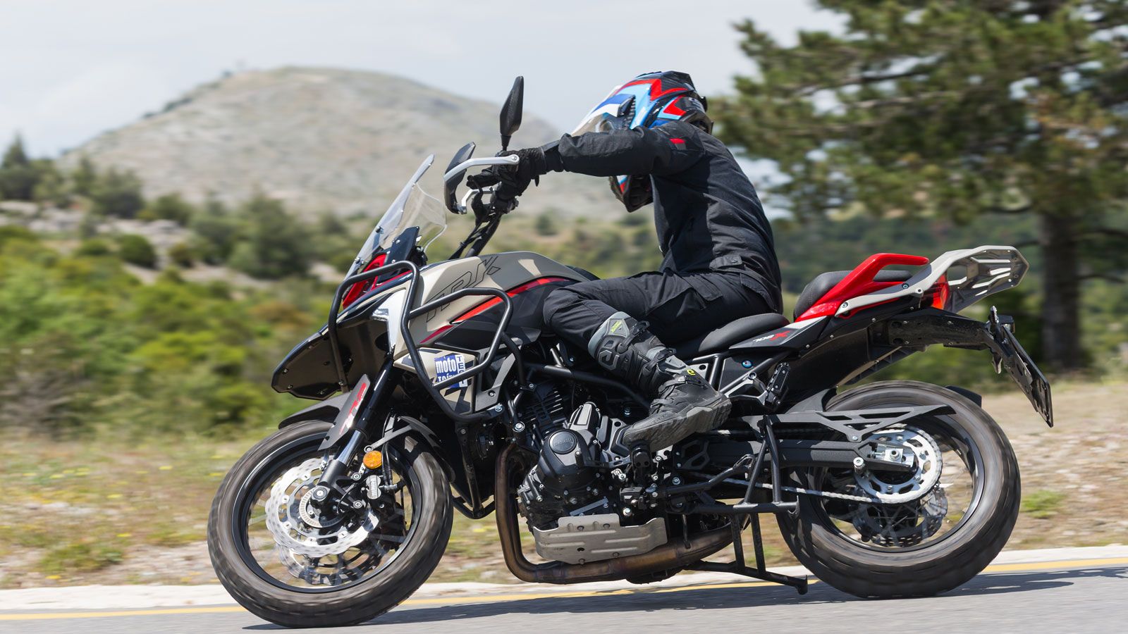 Benelli TRK 702 X