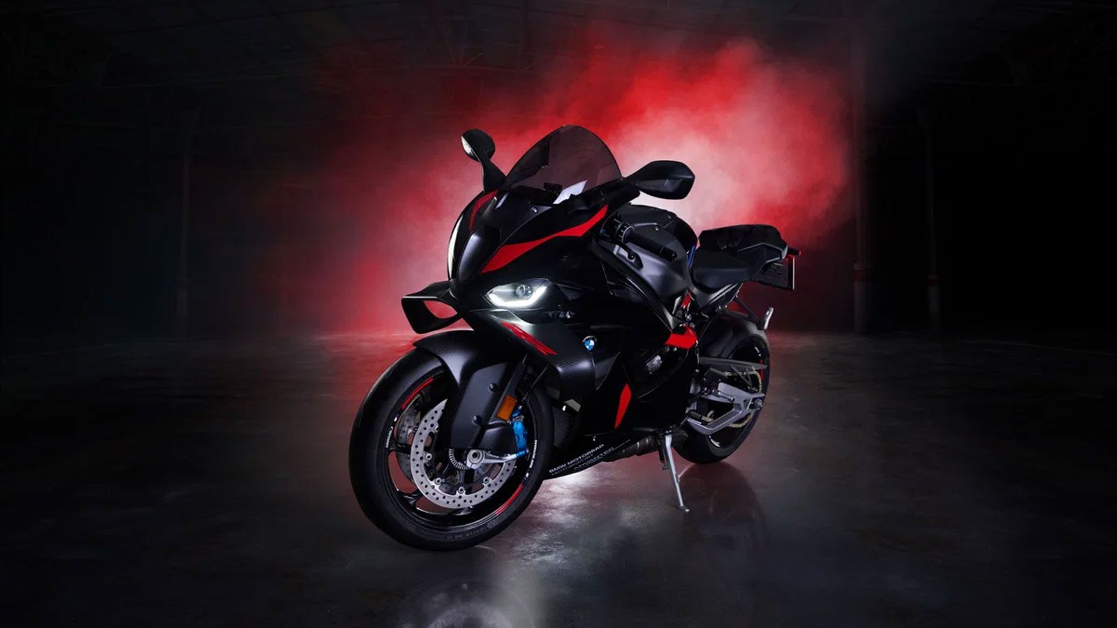 Η BMW Motorrad παρουσιάζει δύο ξεχωριστές εκδόσεις των supersport μοντέλων της, τις S1000 RR M2 Edition και M1000 RR M2 Edition, στο πλαίσιο μιας ιδια