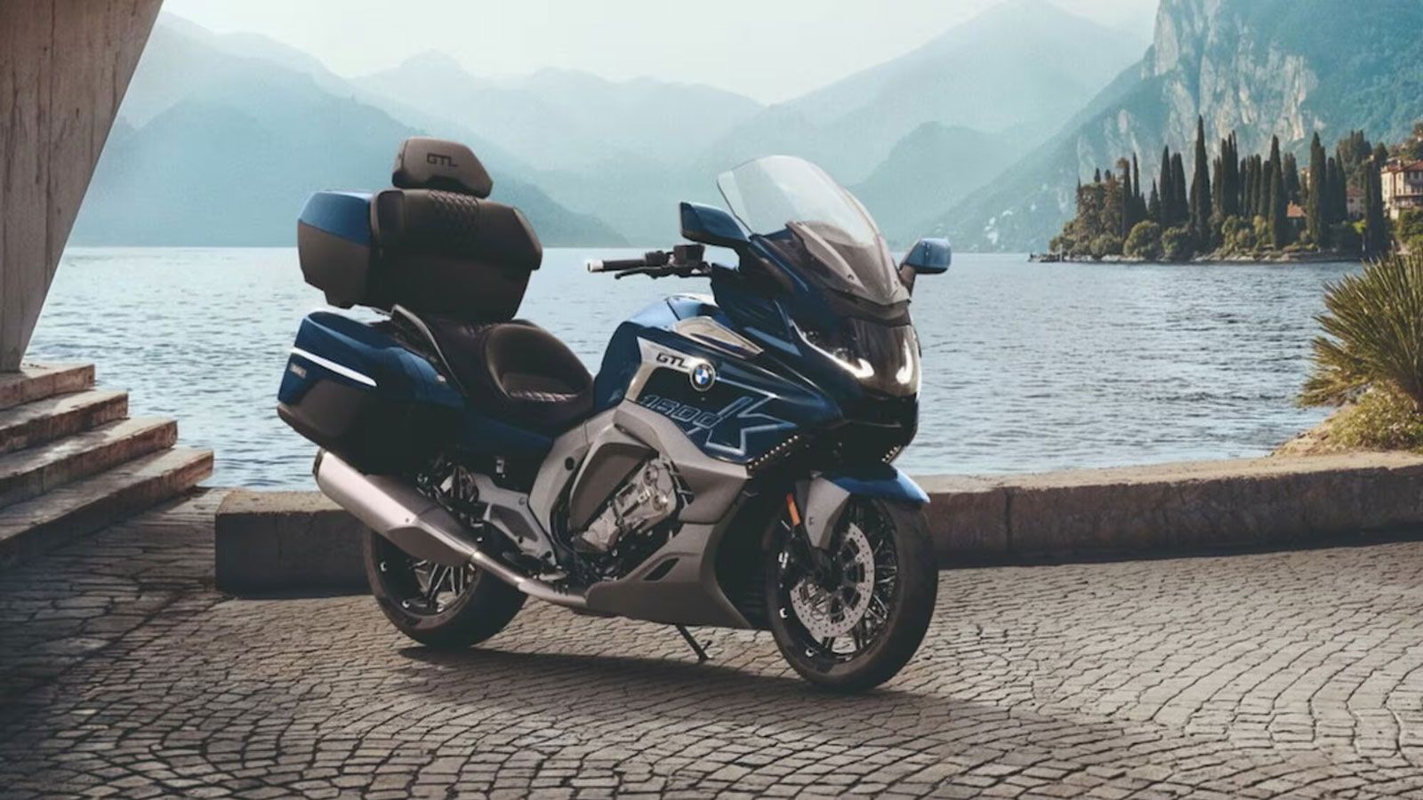 Περισσότερος εξοπλισμός σε F 900, R 1300 και νέα χρώματα