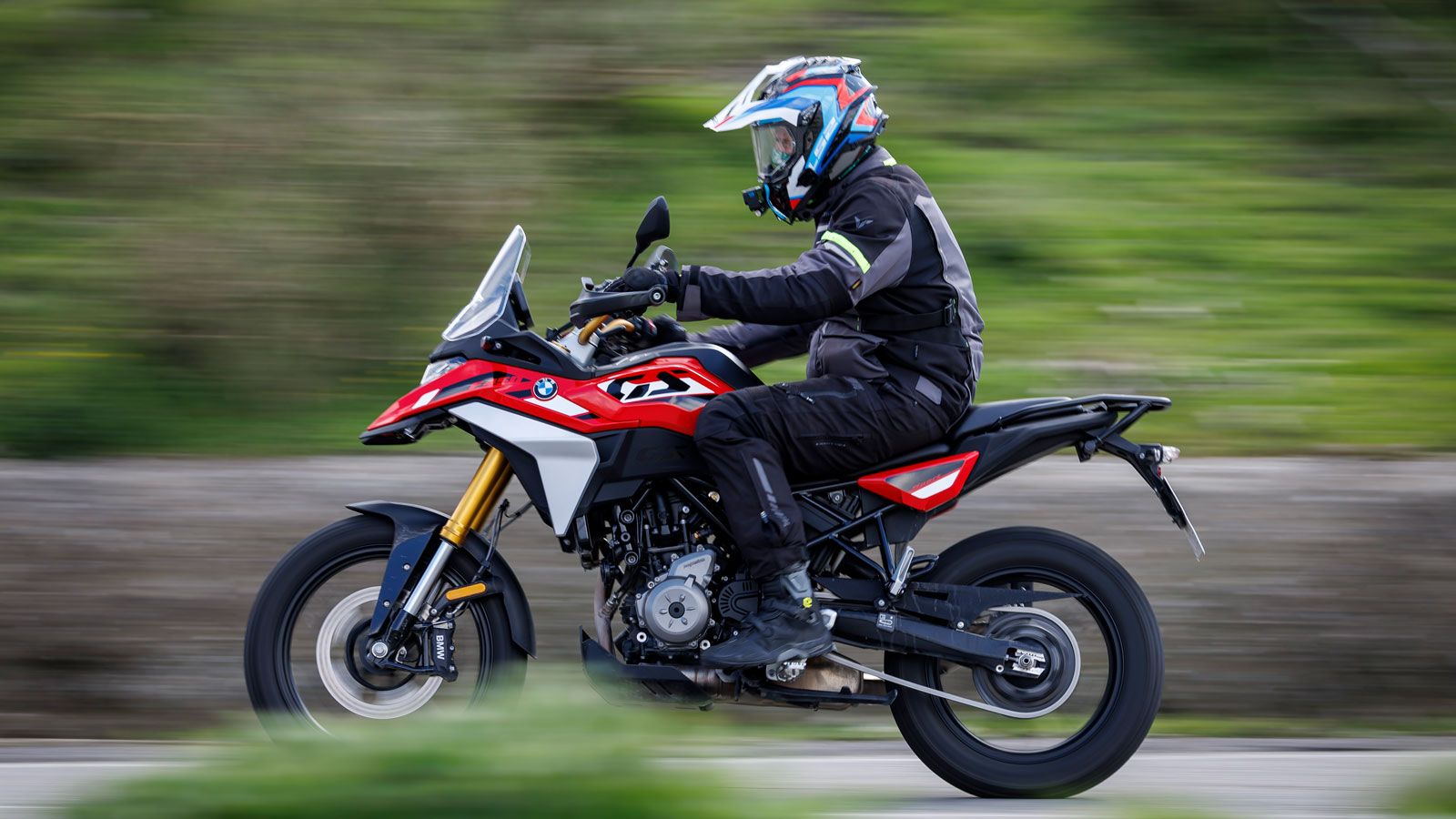 Η BMW αναλαμβάνει τον σχεδιασμό, την εξέλιξη και τα ποιοτικά standards, ενώ η TVS αναλαμβάνει μεγάλο μέρος της παραγωγής