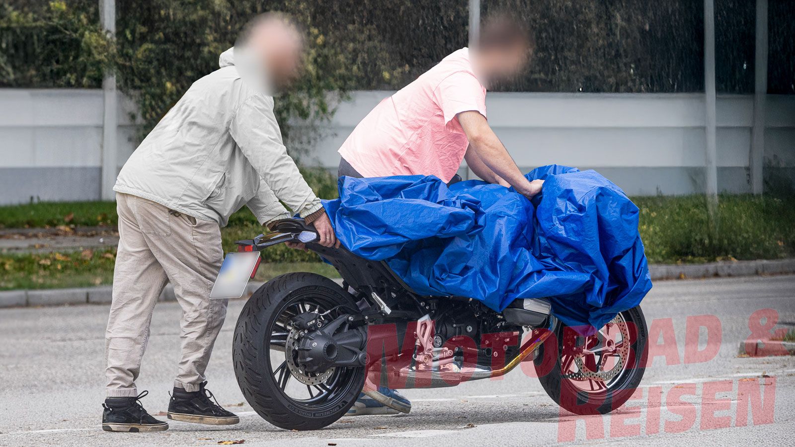 Σε επίπεδο επιδόσεων, επίσημα στοιχεία δεν έχουν ανακοινωθεί. Ωστόσο, θεωρείται δεδομένο ότι η ροπή θα φτάνει τουλάχιστον τα επίπεδα των 16,62 k-gm το