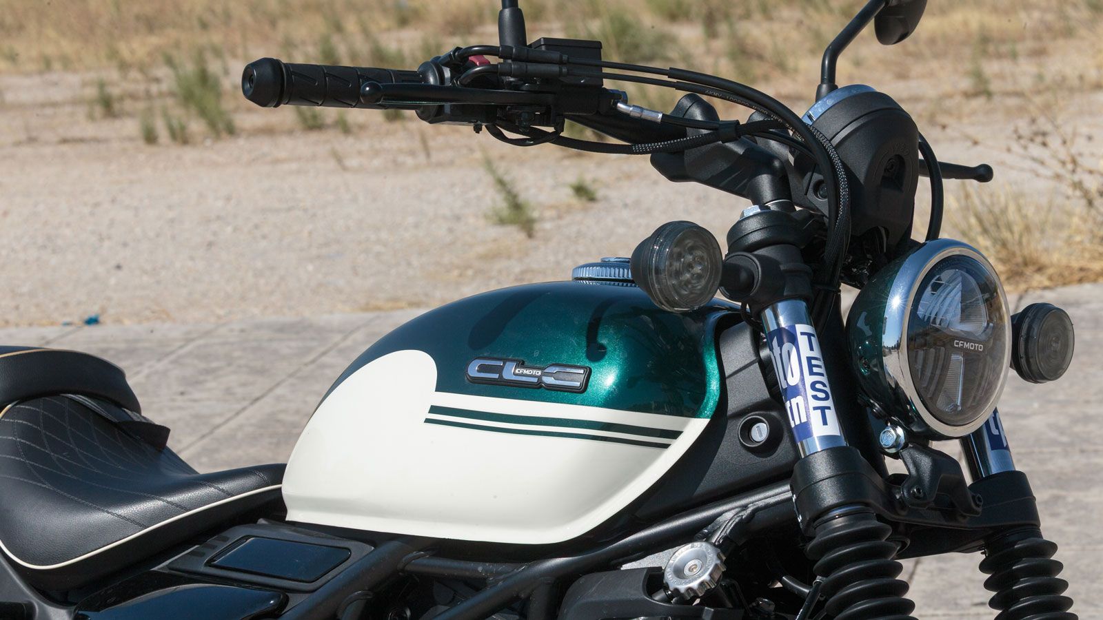 Το design του είναι προσεγμένο σε κάθε λεπτομέρεια, με φινίρισμα που δείχνει ποιοτική δουλειά και δίνει στο μοντέλο χαρακτήρα που ξεχωρίζει από τον αν