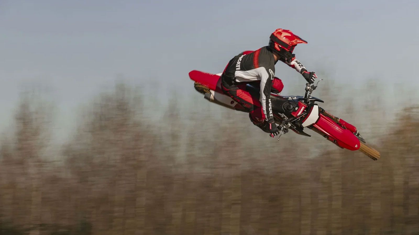 Ο αναβάτης μπορεί να παρακολουθεί τα πάντα μέσω της εφαρμογής Ducati X-Link, όπου εμφανίζονται σε πραγματικό χρόνο οι ανάγκες συντήρησης