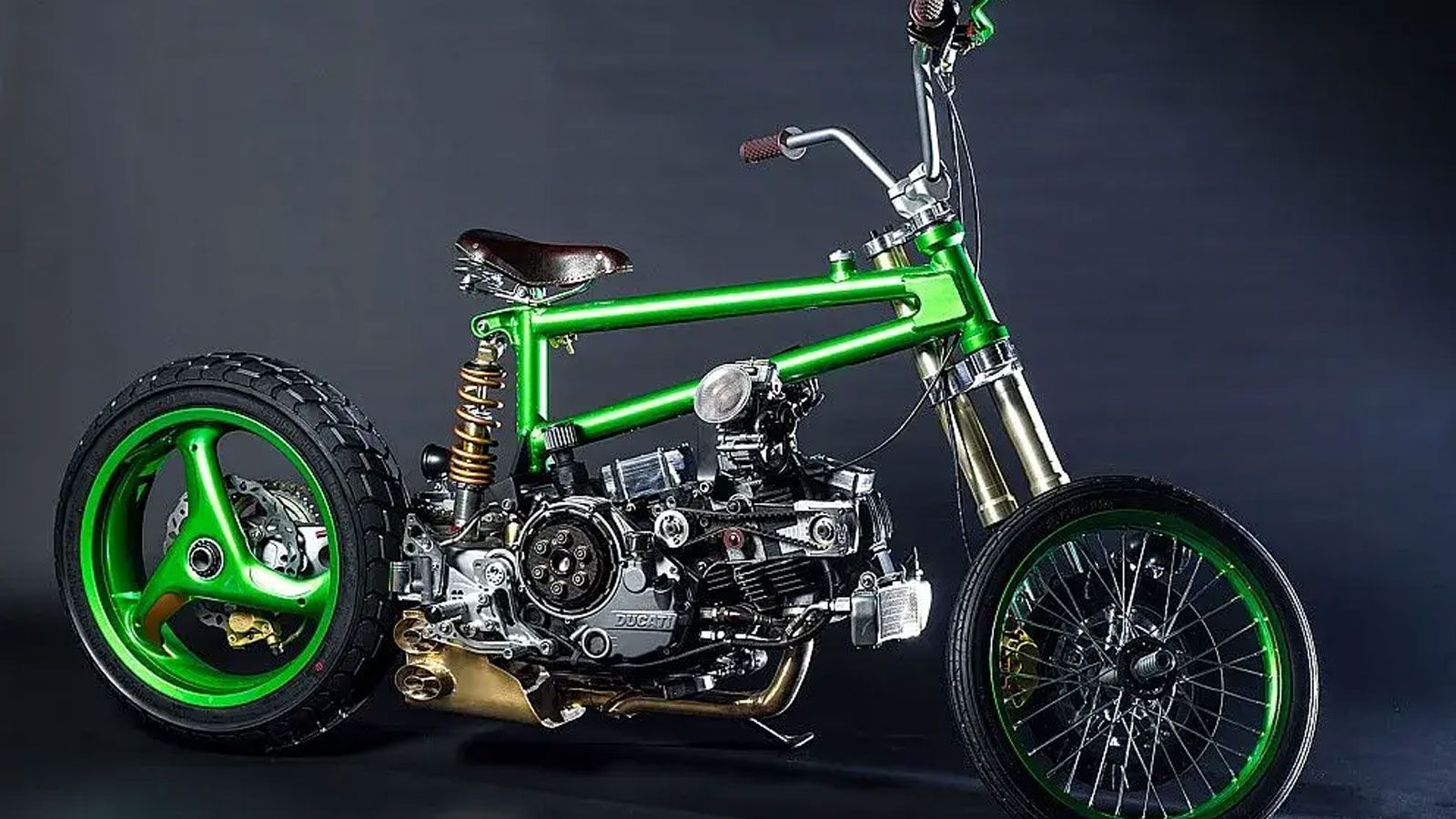 Μοιάζει με BMX , φοράει μοτέρ Ducati και μπορείς να πιείς το καύσιμο της! - Φτιαγμένο απ τη Ρωσία