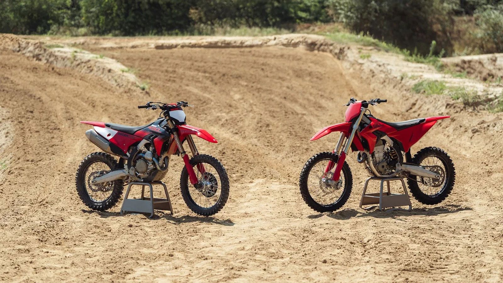Ducati Desmo450 MX 2027