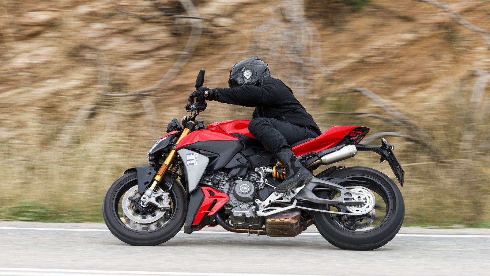 Θέτοντας πιο σαφή τα όρια διαχωρισμού σε σχέση με το μεγαλύτερο και πιο «απόλυτο» V4, το νέο Streetfighter V2 πετυχαίνει την ΙΔΑΝΙΚΗ αναλογία δύναμης 