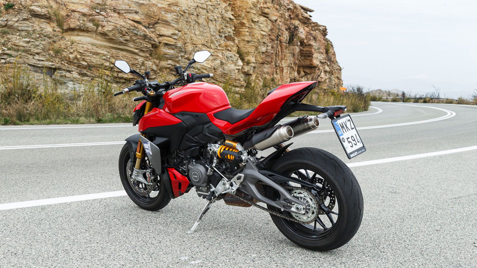 Η αρχιτεκτονική κατασκευής από το επίσης πρόσφατα ανανεωμένο Panigale V2, είναι υπεύθυνη για τις δομικές αλλαγές που περιλαμβάνουν δίαιτα 18 ολόκληρων