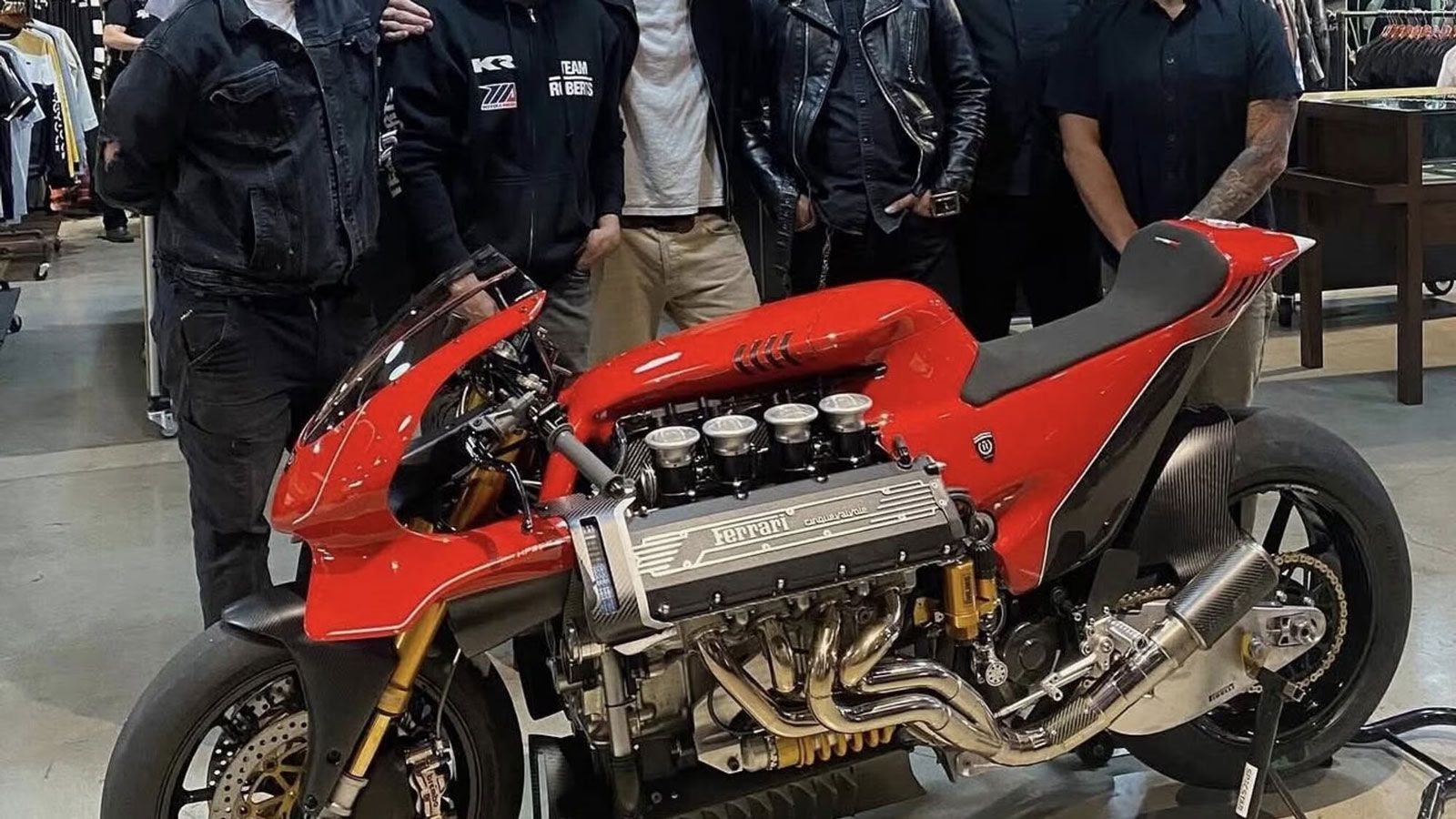 Υπάρχουν custom μοτοσυκλέτες, υπάρχουν hyperbikes και υπάρχουν και κάποιες δημιουργίες που μοιάζουν περισσότερο με μηχανολογικό παραλήρημα. Η Hazan Mo