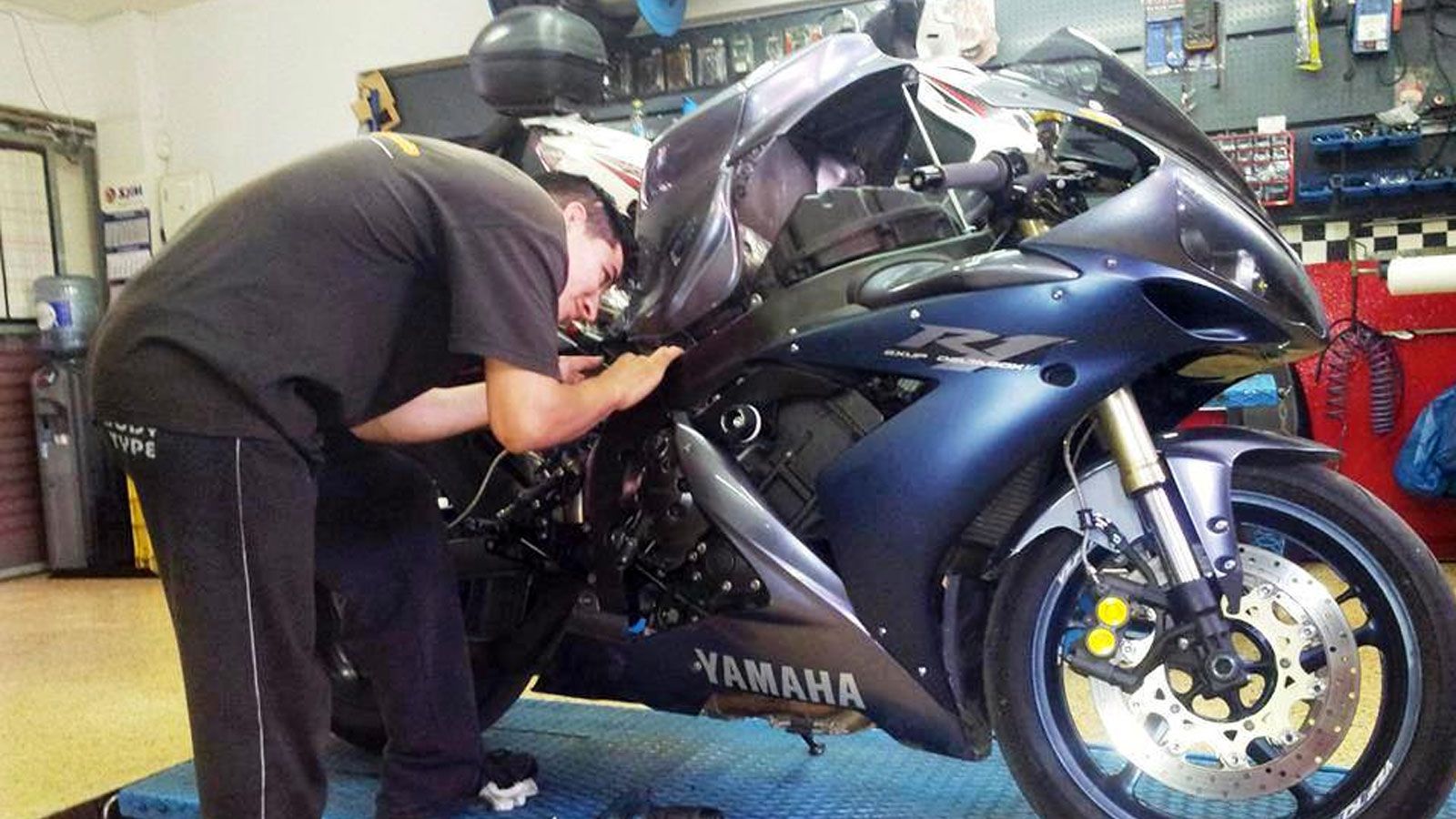 HARITOS MOTO: Από το 1989, μια οικογένεια μεγαλώνει μαζί με τη μοτοσυκλέτα