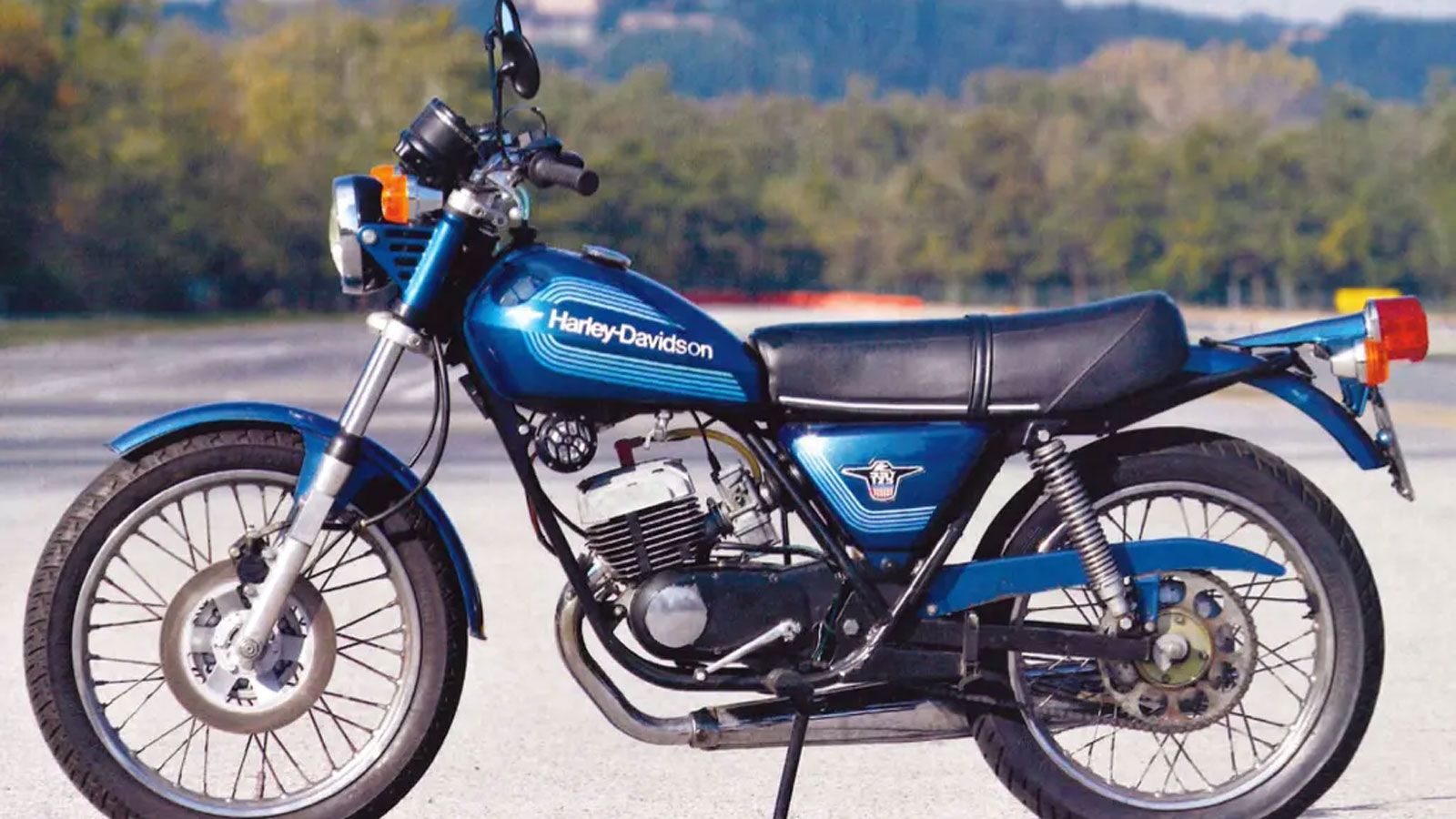 Harley-Davidson SX 125 & 175: Οι ιταλικές δίχρονες που τόλμησαν να τα βάλουν με τους Ιάπωνες