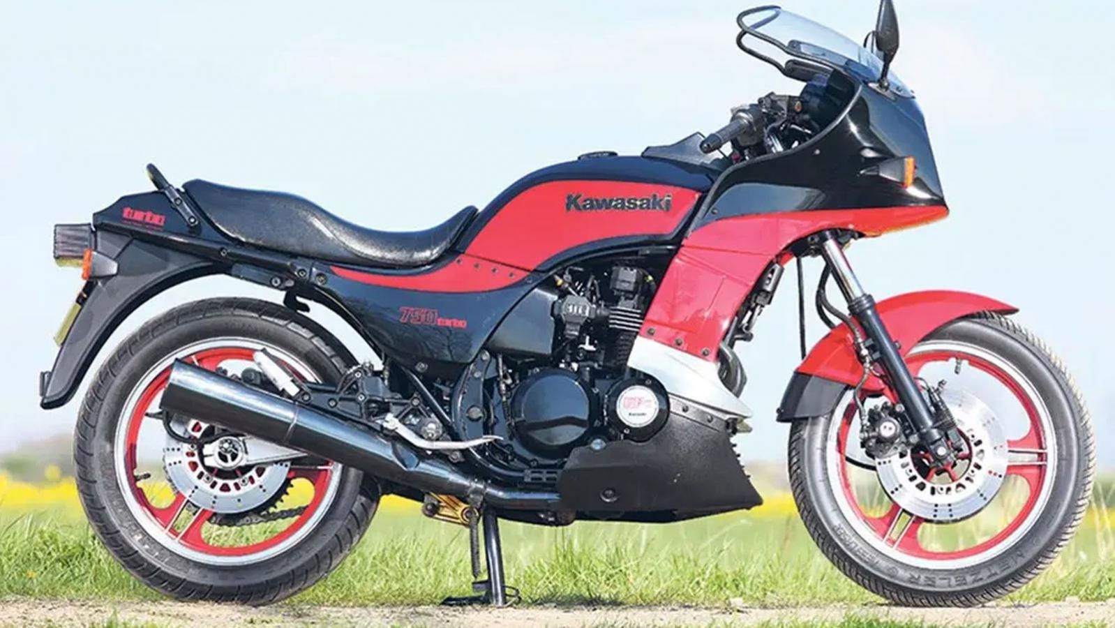 KAWASAKI 750