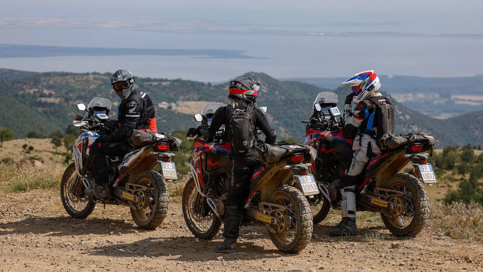 Το Honda Adventure Roads επιστρέφει το 2026 με ανανεωμένη φιλοσοφία, μετατρέποντας το μέχρι πρότινος «επικό» πολυήμερο ταξίδι σε μια πιο προσιτή, οργα