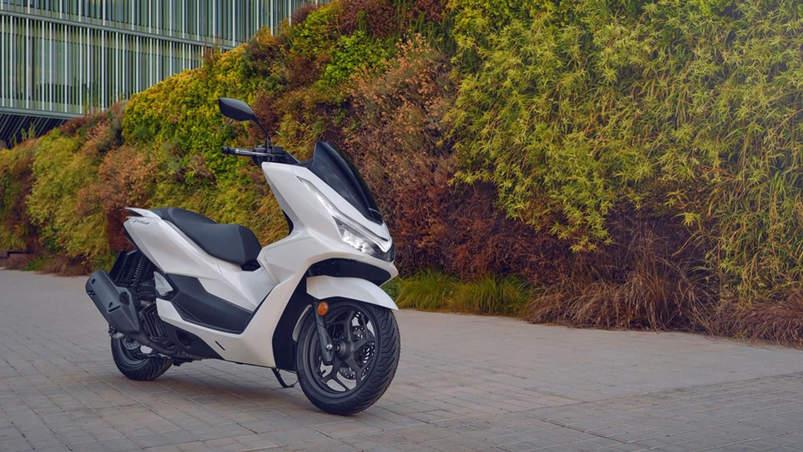 Motorrad Βιταλιώτης: Honda scooter 125cc σε προνομιακές τιμές για καθημερινή μετακίνηση