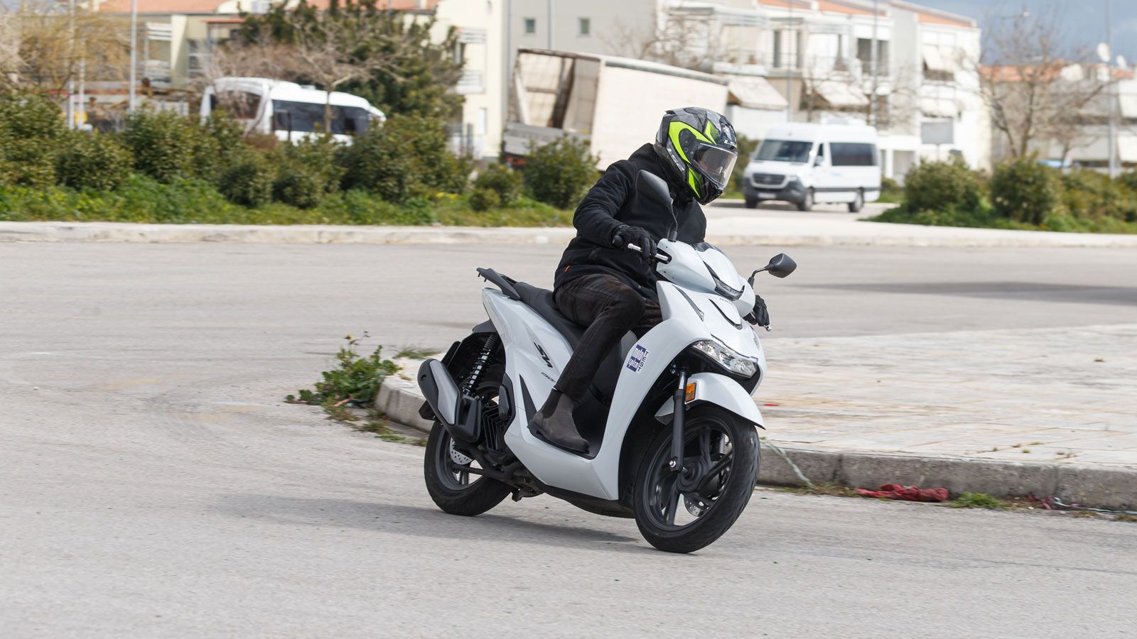 Η «αστραπή» που ΔΕΝ ακούς