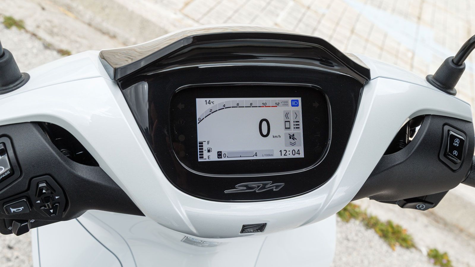 Το cockpit είναι καλαίσθητο και λειτουργικό