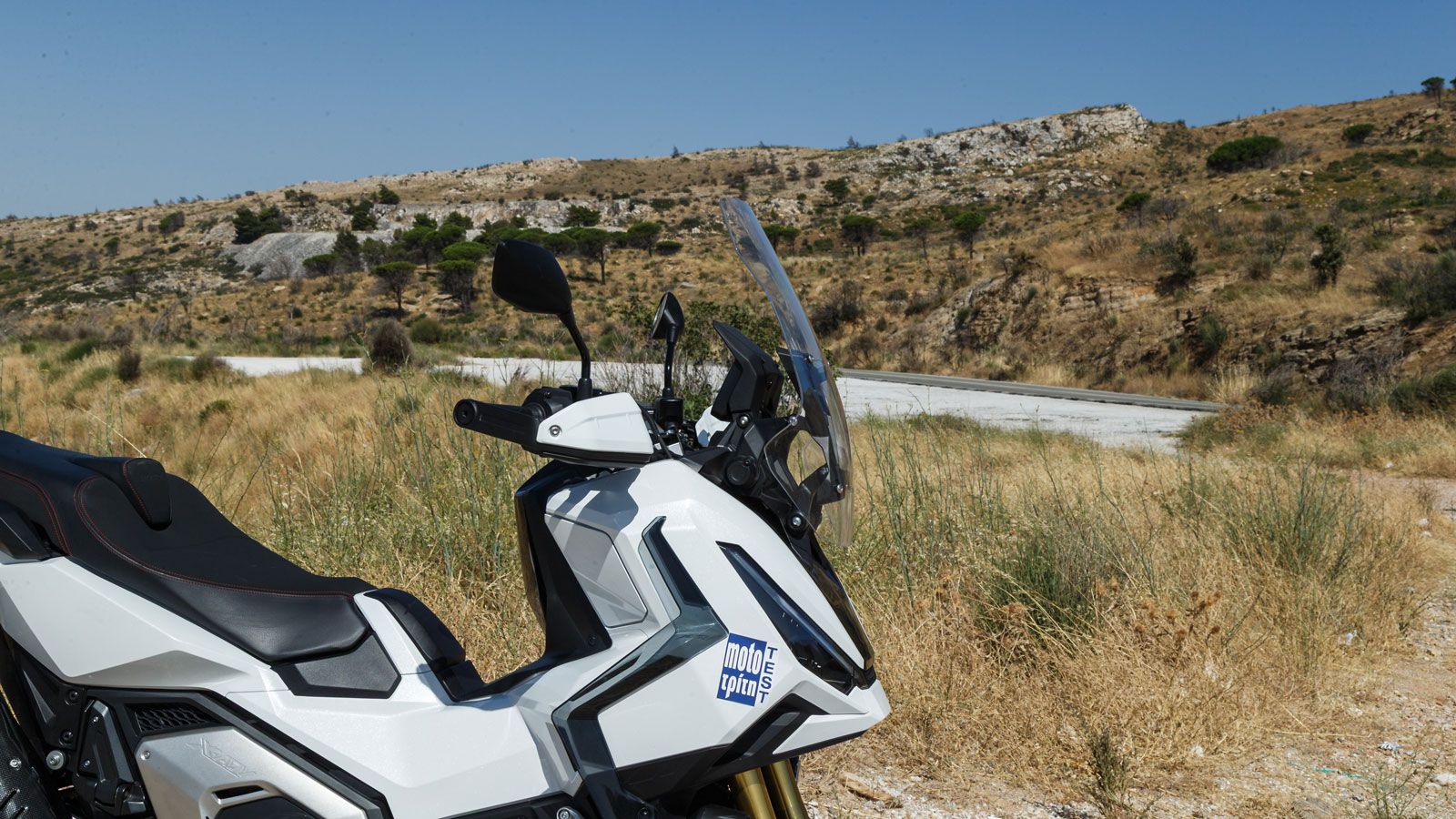  Ευκολότερη έχει γίνει και η ρύθμιση της ζελατίνας καθώς πλέον απαιτεί χρήση μόνο του ενός χεριού. 