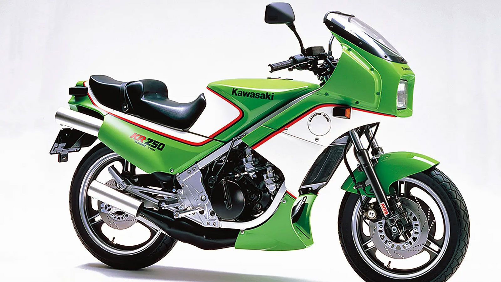 Ένας κινητήρας-κόσμημα με 45 ίππους.