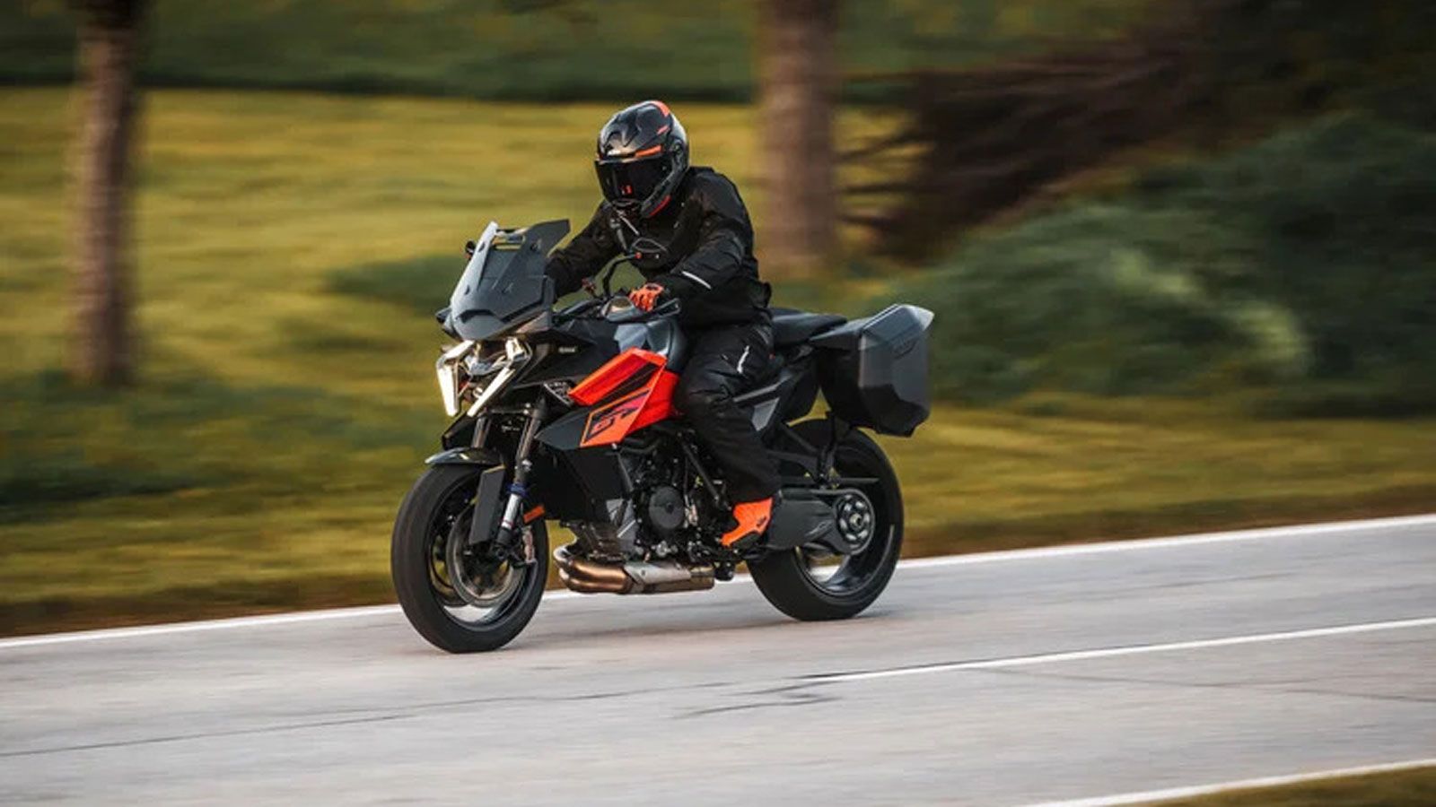 KTM 1390 Super Duke GT 2027