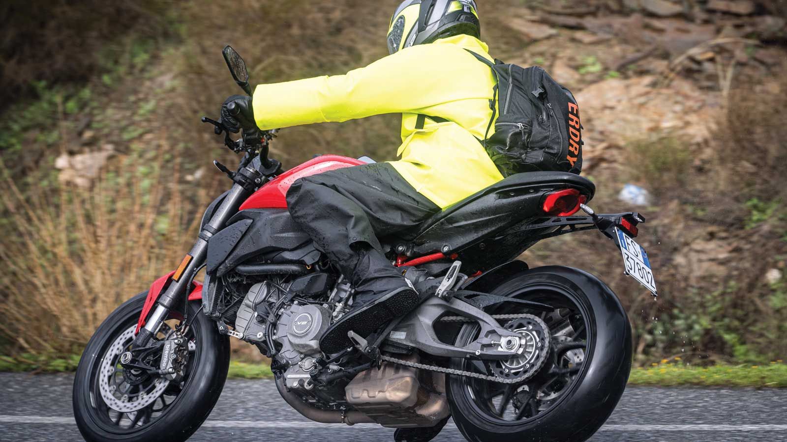 Ducati Monster: Επανασχεδιασμένο, ελαφρύτερο και ακόμα πιο δυνατό