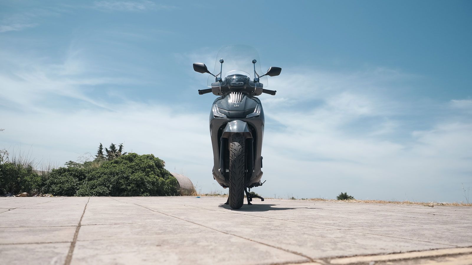 Η αλήθεια είναι πως η κατηγορία των scooter στα 200 κυβικά είναι μια από τις αγαπημένες μας καθώς «παντρεύει» χαρακτηριστικά που κάθε αναβάτης εκτιμά 