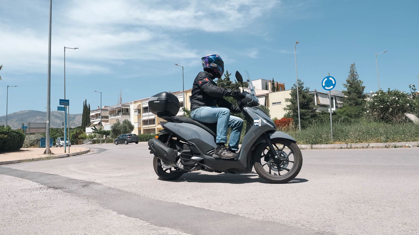 Η ευελιξία του είναι ένα ακόμη χαρακτηριστικό που θα σε κάνει να το εκτιμήσεις στην κίνηση, καθώς το σωστό ζύγισμα συνδυάζεται αποτελεσματικά με το με