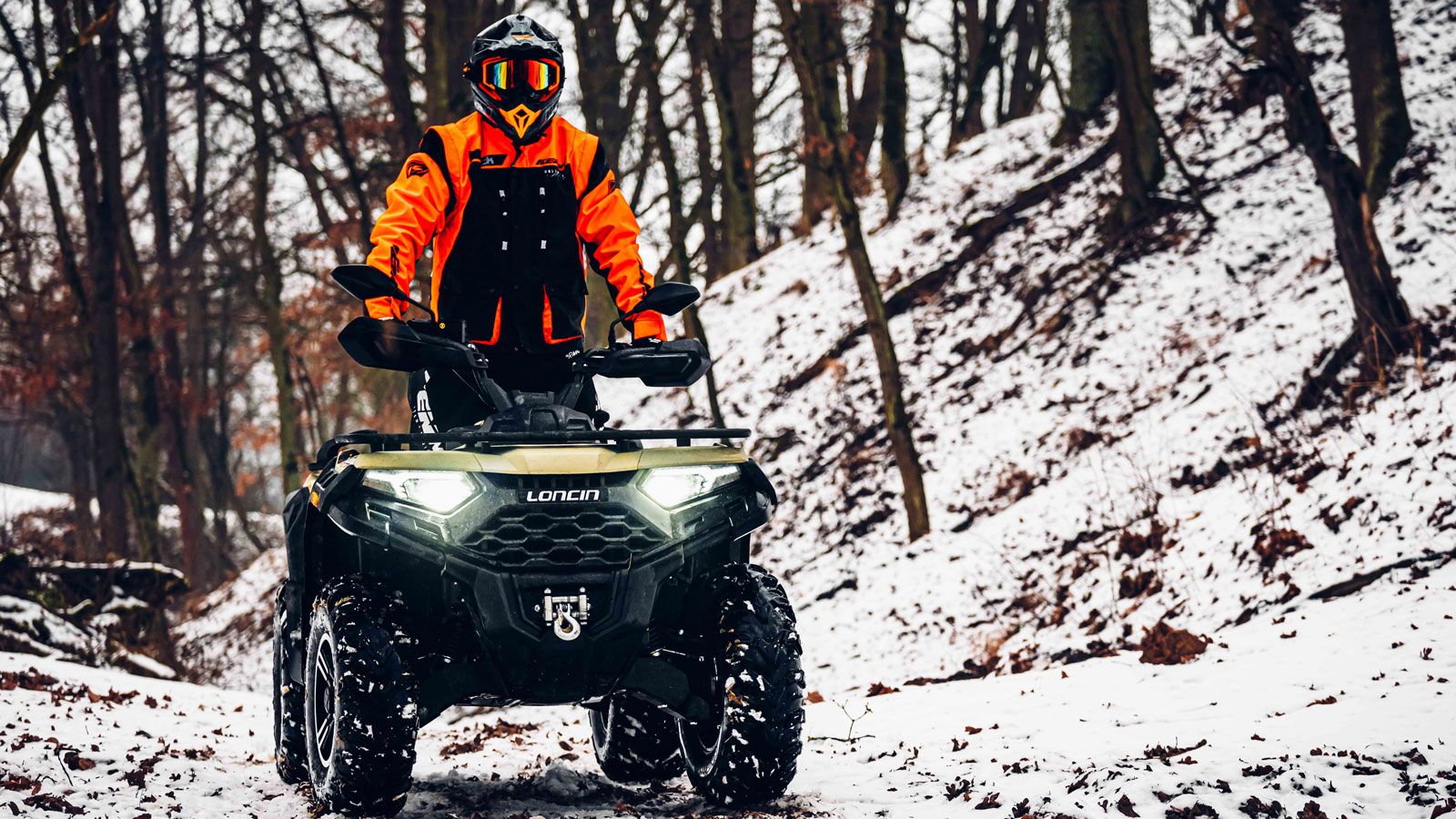 Η μετάδοση είναι αυτόματη CVT, με δυνατότητα επιλογής 2WD ή 4WD, ενώ διαθέτει και επιλογές Hi / Low σχέσεων για δύσβατες καταστάσεις. Παράλληλα υπάρχε