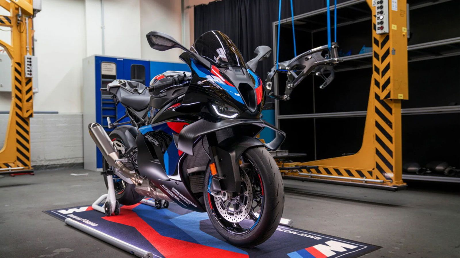BMW M 1000 RR