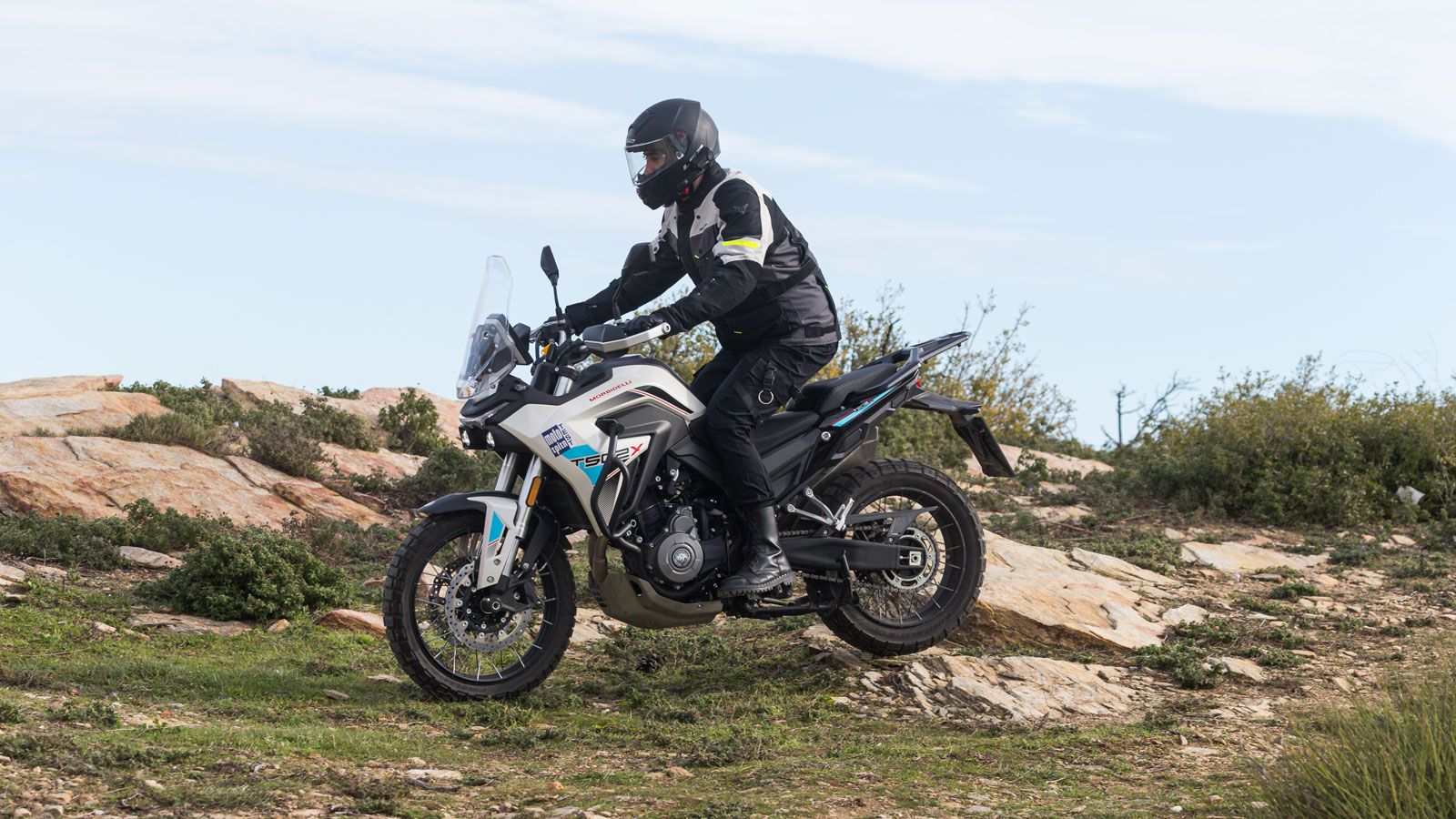 Στις μετρήσεις, η T502X κατέγραψε 0–50 χλμ/ώρα σε 1,9 δευτ., 50–100 χλμ/ώρα σε 4,6 δευτ., 0–100 χλμ/ώρα σε 6,4 δευτ., ενώ η επιτάχυν