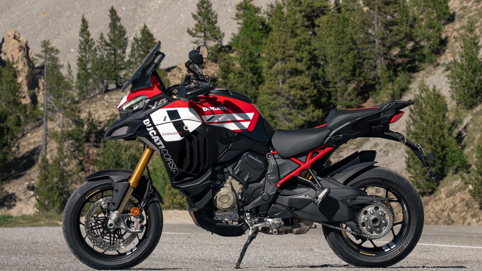17άρες σφυρήλατες ζάντες και Öhlins Smart EC 2.0 με διαδρομή 170 χλστ.