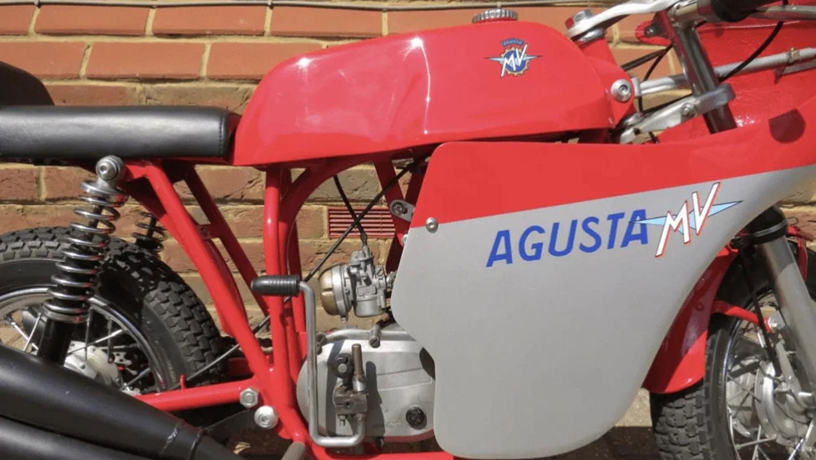 Μια μίνι MV Agusta με αγωνιστικό DNA από τη δεκαετία του 70.