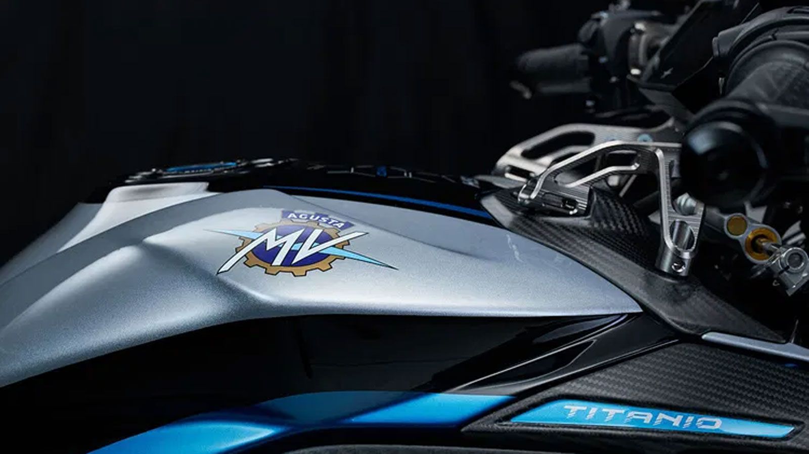 MV Agusta Rush Titanio: Η hyper naked σειρά με τιτάνιο και παραγωγή μόλις 300 μονάδων