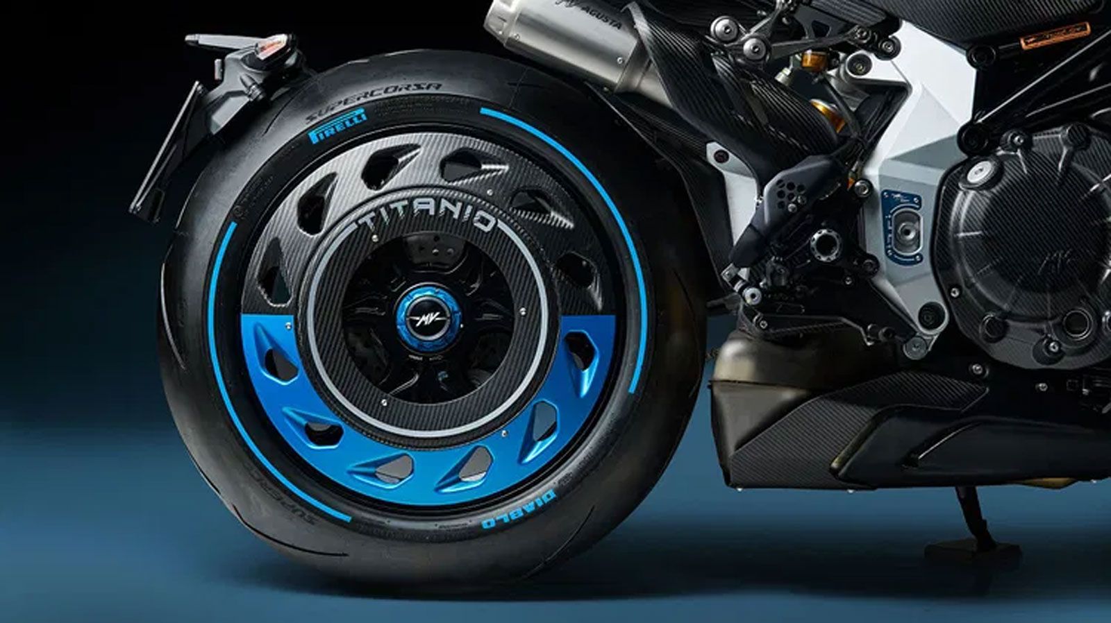 MV Agusta Rush Titanio: Η hyper naked σειρά με τιτάνιο και παραγωγή μόλις 300 μονάδων