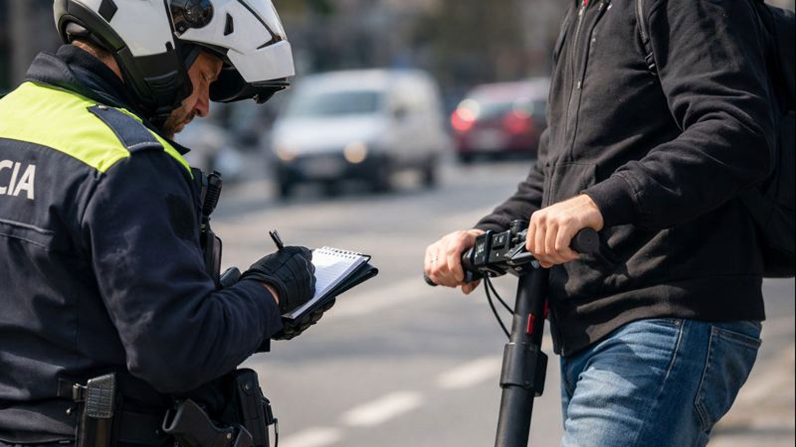 Τέλος τα «παιχνίδια» με τα πατίνια - Υποχρεωτική ασφάλιση και όχι μόνο στην Ευρώπη