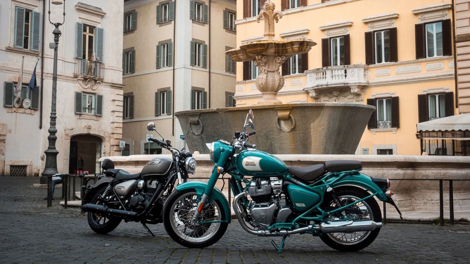 Η συνεργασία της Royal Enfield με τους διοργανωτές του Μαραθωνίου δεν περιορίστηκε στην προβολή. Περίπου 30 μοτοσυκλέτες Guerrilla 450 και Himalayan 4
