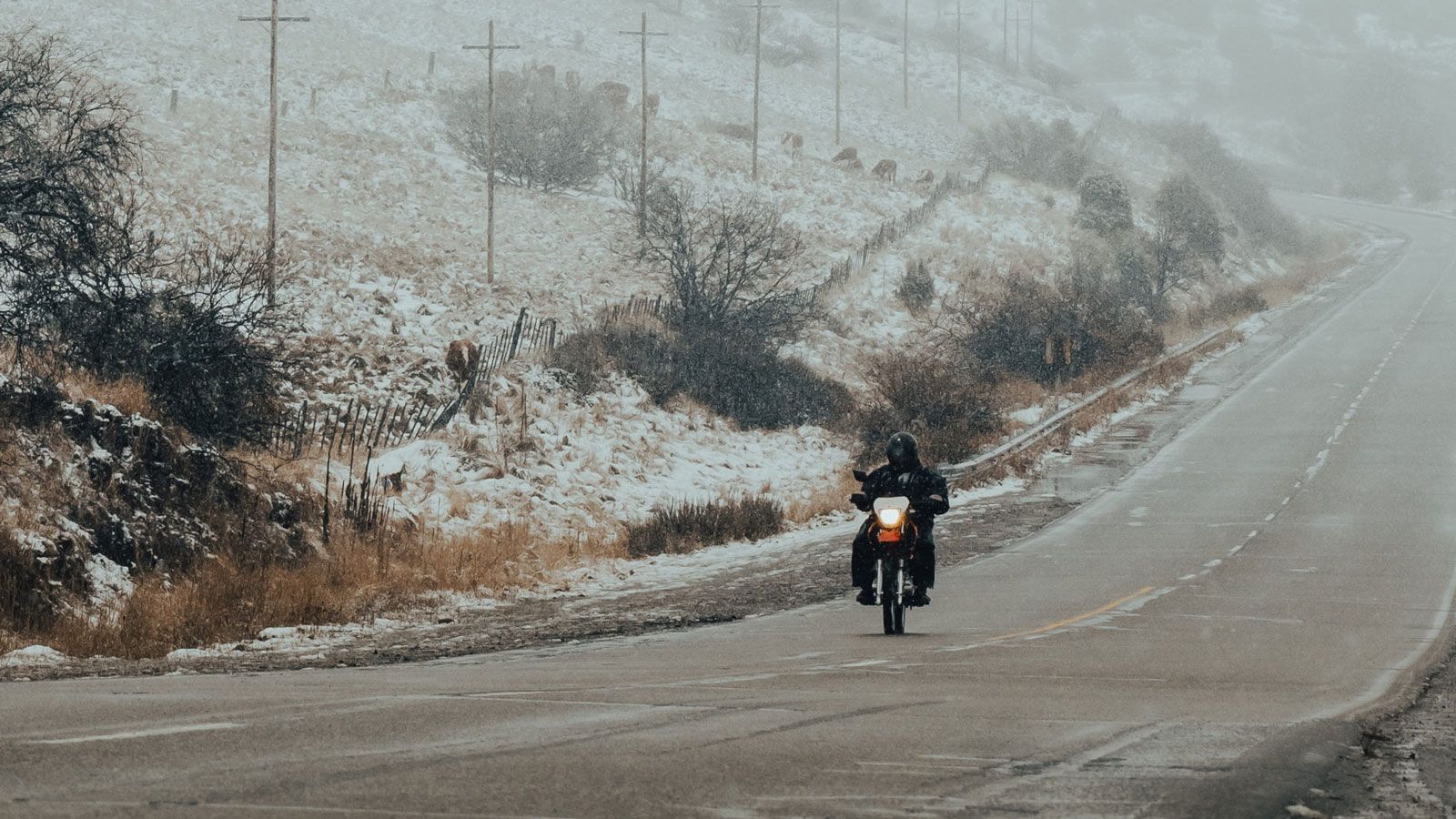 Μοτοσυκλέτα και χειμώνας: Γιατί κάποιες ημέρες είναι καλύτερα να μένεις εκτός δρόμου