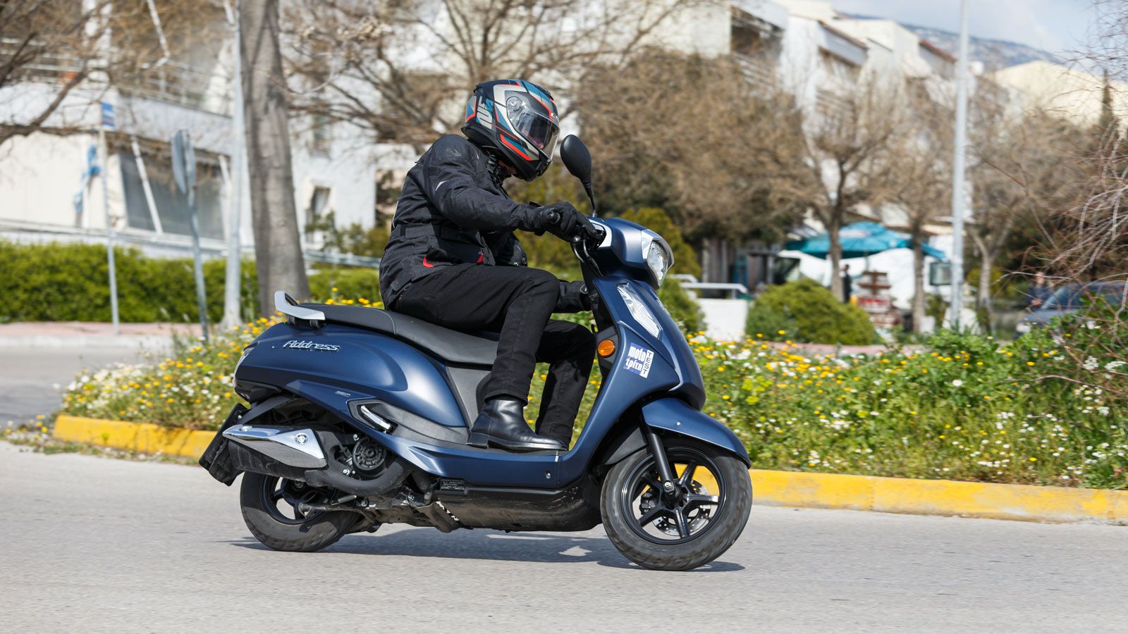 Suzuki Address 125 - Γνωστή «συνταγή» με ρετρό χαρακτήρα.