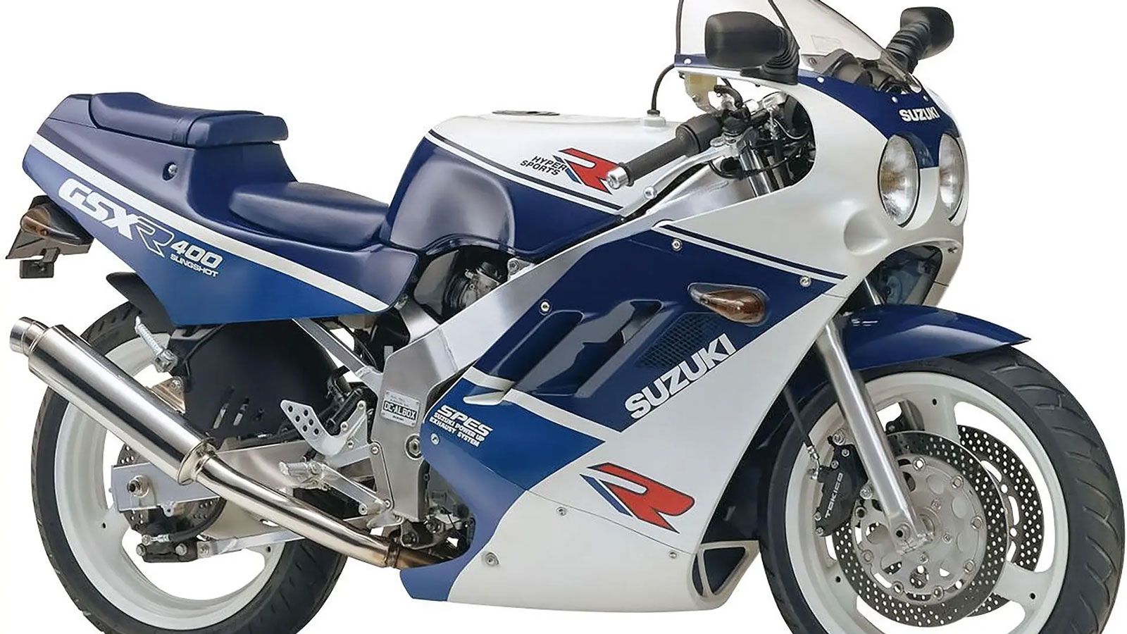 Η Suzuki παρουσίασε την Suzuki GSX-R 400 το 1984, σε μια περίοδο όπου οι Ιάπωνες επένδυαν δυναμικά στα 400 κυβικά supersport. Σε μια εποχή που οι μεγά