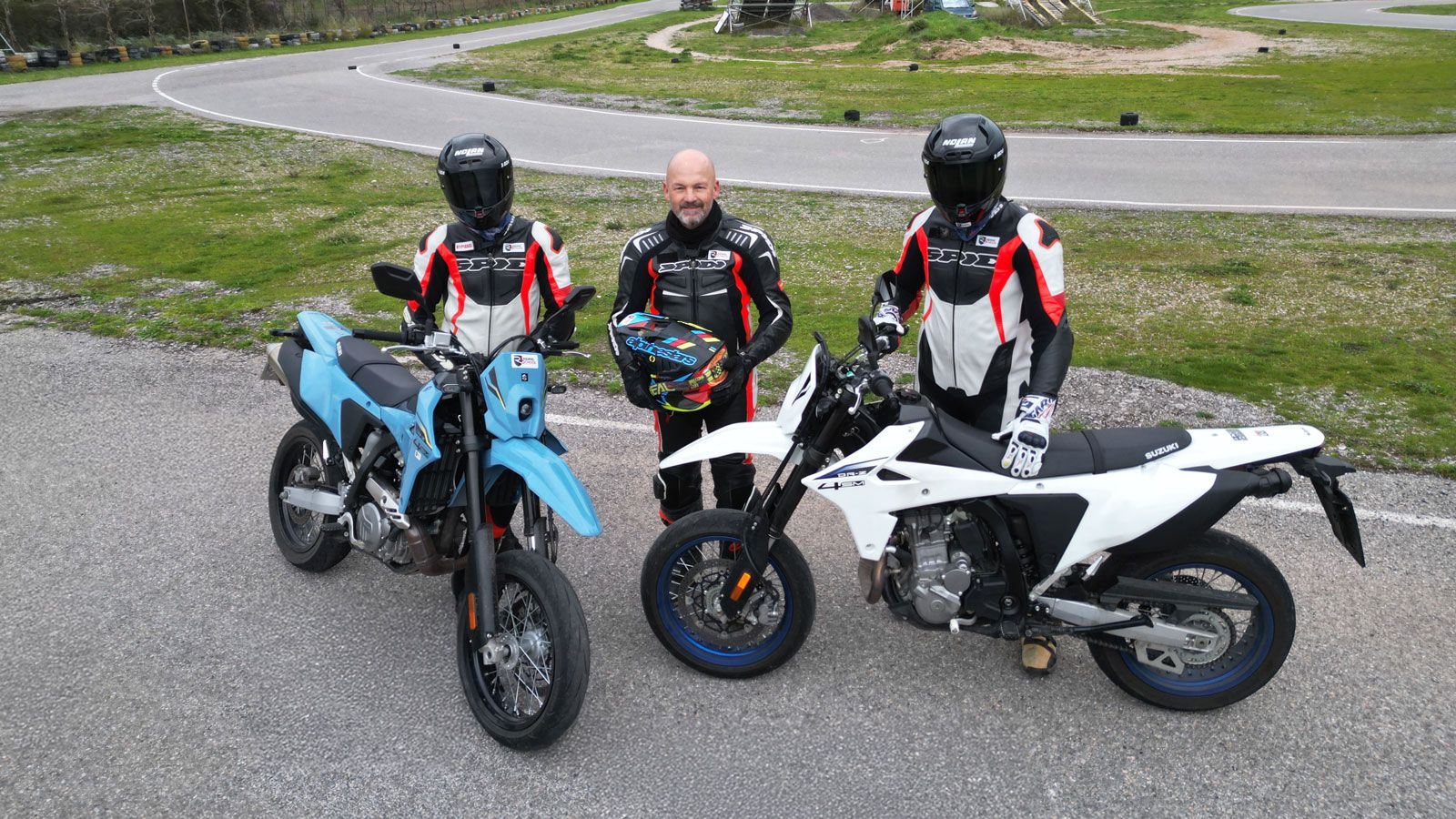 Με το νέο Supermoto School, η Suzuki Moto Greece και το Riding School του Θανάση Χούντρα ενισχύουν την κουλτούρα της υπεύθυνης και ασφαλούς οδήγησης. 