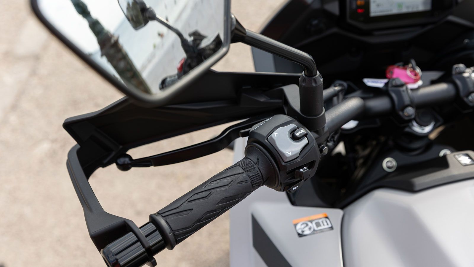 Suzuki SV-7GX