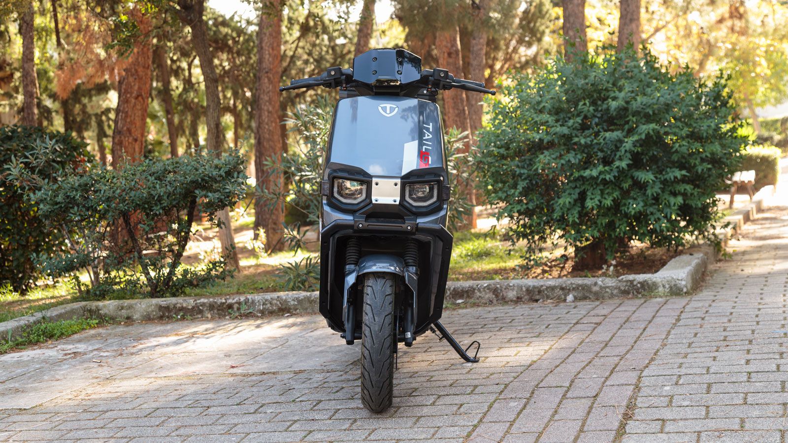  Η ποιότητα κατασκευής κινείται σε σωστά επίπεδα για την κατηγορία της τιμής του.